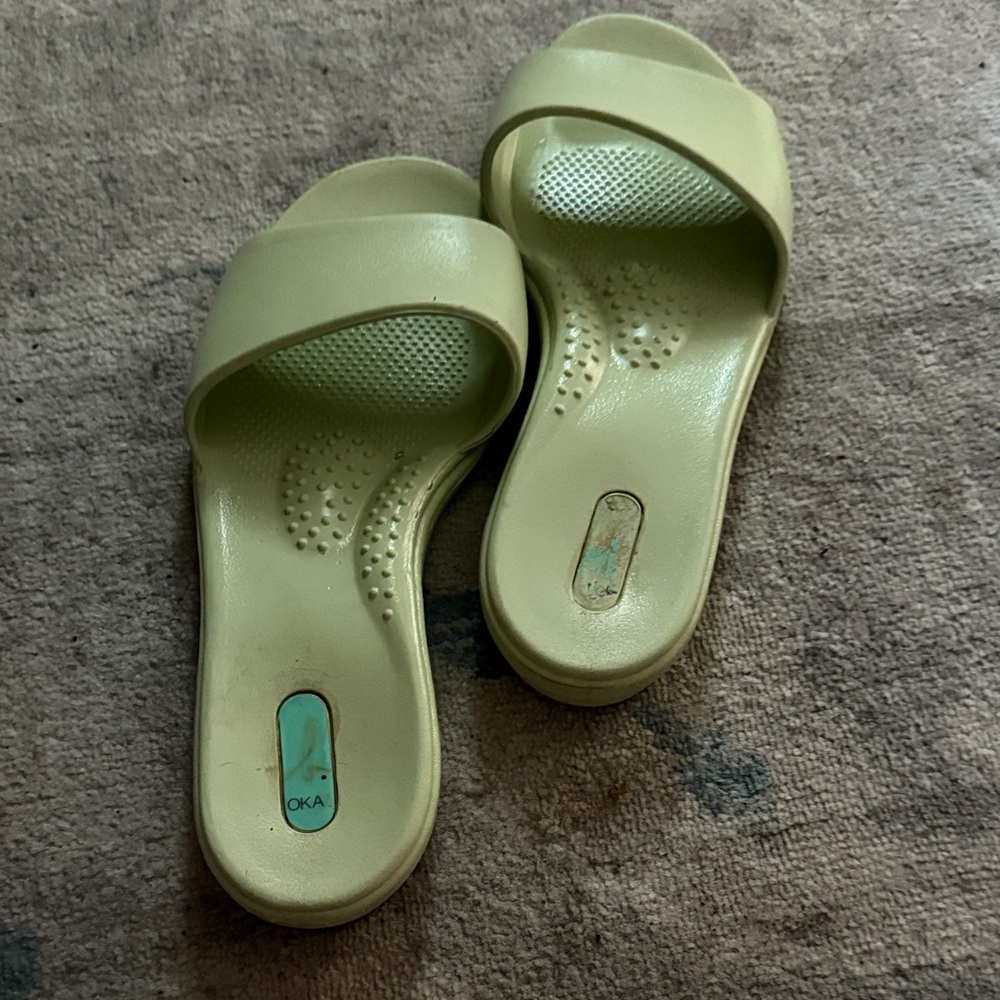 Okabashi Women's Green Slide Sandals